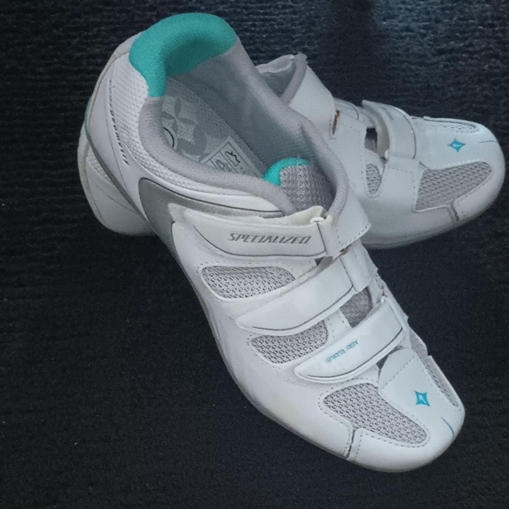 EUC Women's Skechers Cycling Shoes